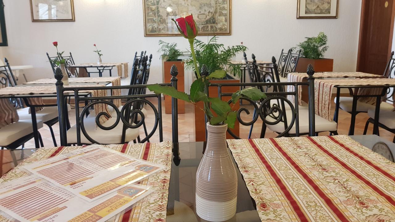 Villa Sveta Eufemija - Bed And Breakfast Ровінь Екстер'єр фото