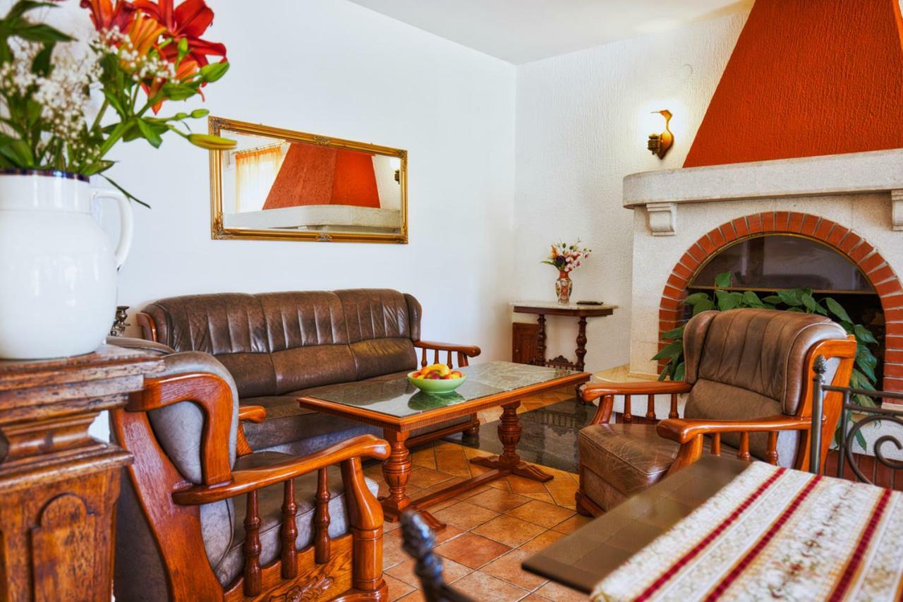 Villa Sveta Eufemija - Bed And Breakfast Ровінь Екстер'єр фото